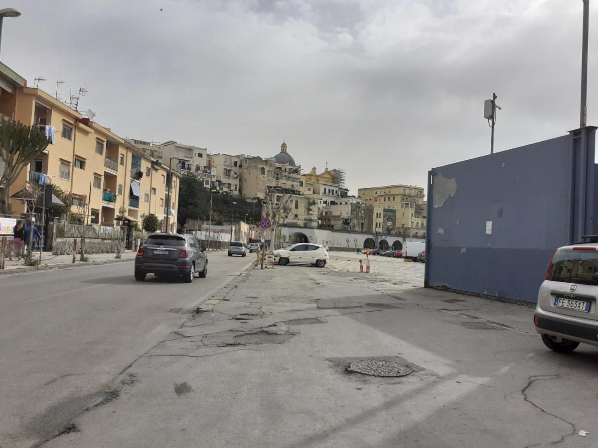 Domvs 84 Hotell Torre Annunziata Eksteriør bilde